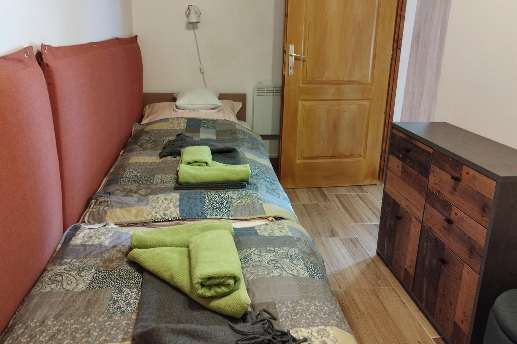 Demetrovics Udvarhaz Eger Luaran gambar
